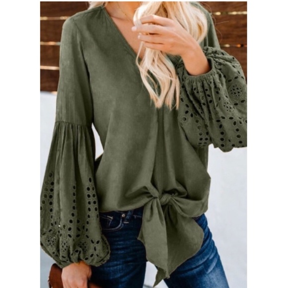 Tops - HPx2🎉‼️1 Small Left‼️ Olive Balloon Sleeve Top